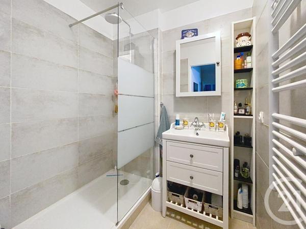 Appartement F3 à vendre  3 pièces - 65,20 m2 MARSEILLE - 13013