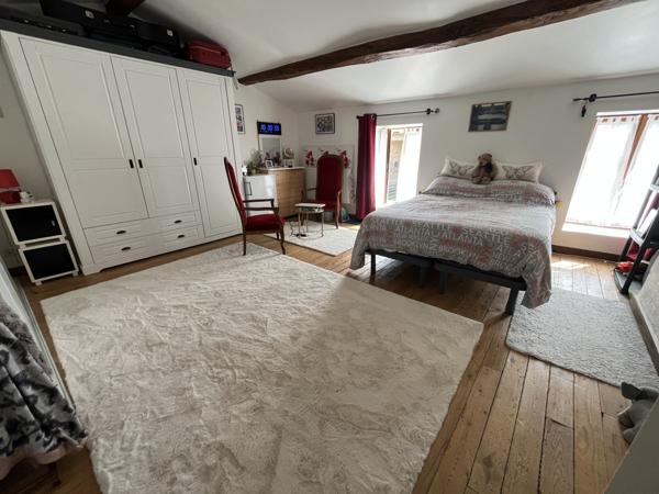 Airvault (79600) ref 94978 Secteur AIRVAULT Belle rénovation pour cette maison en pierres de 100m2 avec jardin et garage