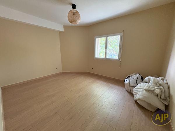Maison à louer Blanquefort : 5 pièces, 156m² avec 4 chambre(s) à 2 200€ - AJP Immobilier Saint Andre de Cubzac