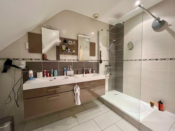 Maison à vendre à Taden proche Dinan- 5 pièces, 4 chambres, terrain de 1256m²