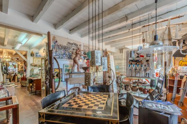 BIEN MIXTE AVEC LOCAL COMMERCIAL ET HABITATION À ANGRESSE