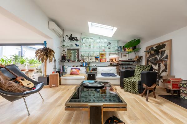 BIEN MIXTE AVEC LOCAL COMMERCIAL ET HABITATION À ANGRESSE