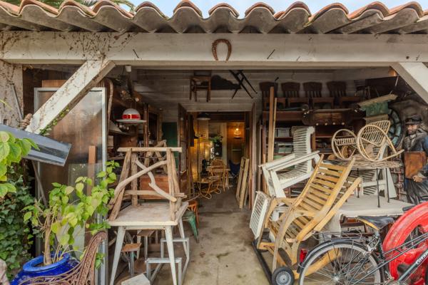 BIEN MIXTE AVEC LOCAL COMMERCIAL ET HABITATION À ANGRESSE