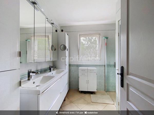 Maison à vendre 7 pièces SAINT AVERTIN (37) avec jardin et double garage