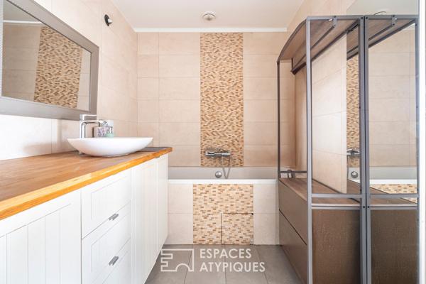 Dernier étage avec rooftop et vue époustouflante