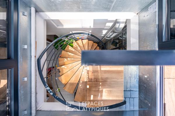 Dernier étage avec rooftop et vue époustouflante