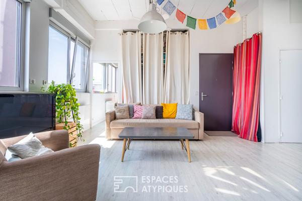 Dernier étage avec rooftop et vue époustouflante