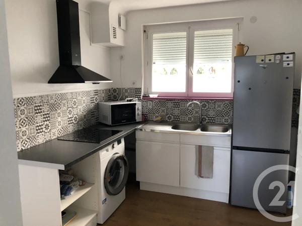 Maison à vendre  5 pièces - 83 m 2   SAINTES  - 17