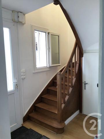 Maison à vendre  5 pièces - 83 m 2   SAINTES  - 17