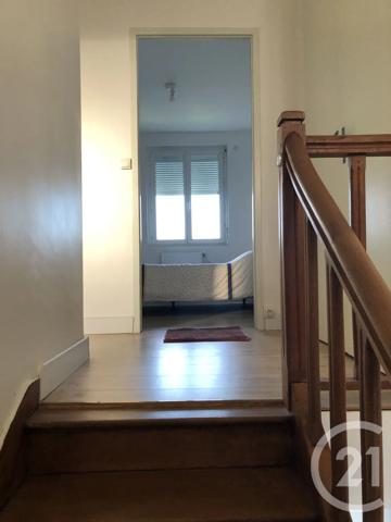 Maison à vendre  5 pièces - 83 m 2   SAINTES  - 17