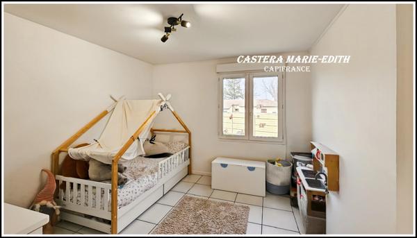 Maison PLAIN-PIED 110,23 M² - 6 pièces - 3 chambres + Mezzanine -Garage - Piscine neuve - PARCELLE 949 M² SEGOUFIELLE (32)