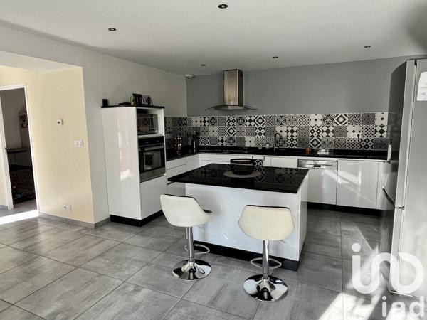 House for sale 4 rooms 156 m² Availles-en-Châtellerault