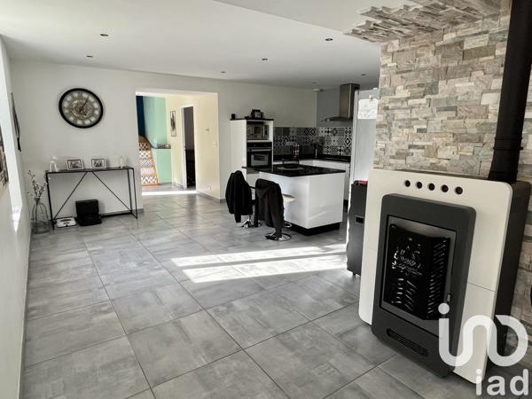 House for sale 4 rooms 156 m² Availles-en-Châtellerault