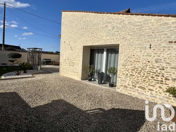 House for sale 4 rooms 156 m² Availles-en-Châtellerault