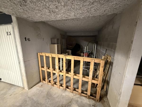 – Appartement T3 de 60,90 m² + Loggia 16,20 m²
