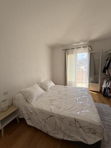 Vente / Maison mitoyenne à Sari-Solenzara (20145)