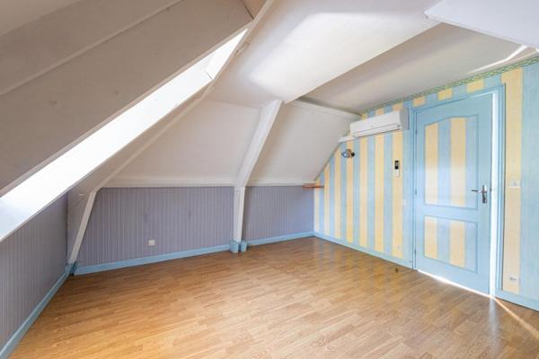 Vente / Maison d'architecte à Buros (64160)