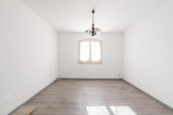 Vente / Maison d'architecte à Buros (64160)