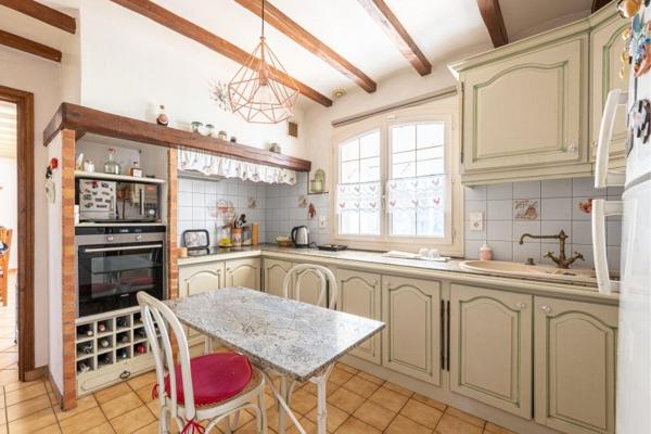 Vente / Maison d'architecte à Buros (64160)