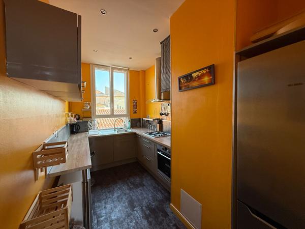 APPARTEMENT MEUBLE AU CENTRE VILLE DE CARCASSONNE