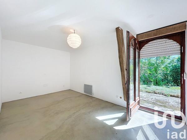 Maison 7 pièces de 155 m² à Chamboulive (19450)