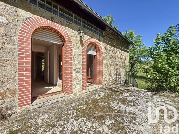 Maison 7 pièces de 155 m² à Chamboulive (19450)