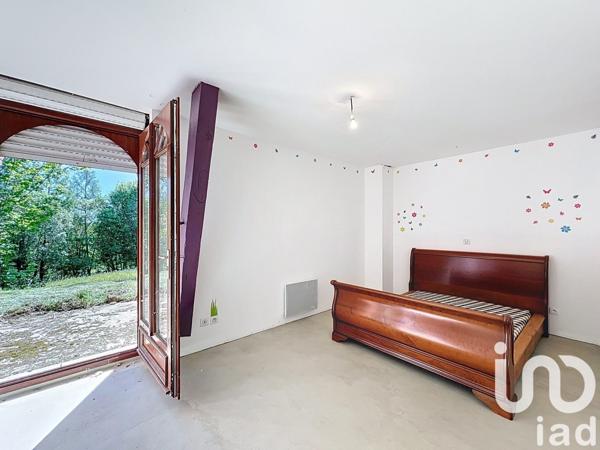 Maison 7 pièces de 155 m² à Chamboulive (19450)