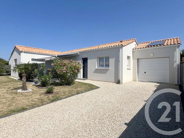 Maison à vendre  4 pièces - 91,58 m 2   LE FENOUILLER  - 85