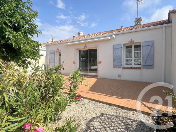 Maison à vendre  4 pièces - 91,58 m 2   LE FENOUILLER  - 85