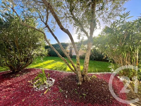 Maison à vendre  4 pièces - 91,58 m 2   LE FENOUILLER  - 85