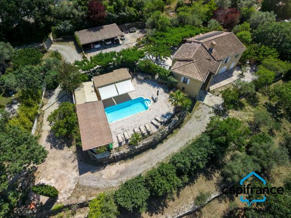 Maison à vendre 7 pièces SOLLIES TOUCAS (83)