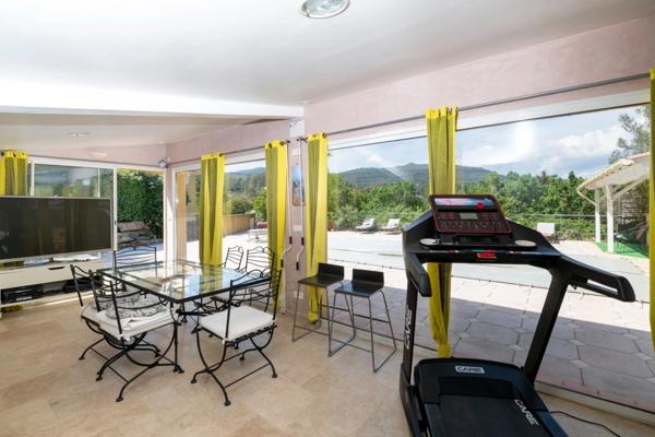 Maison à vendre 7 pièces SOLLIES TOUCAS (83)