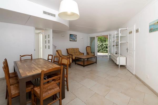 Maison à vendre 7 pièces SOLLIES TOUCAS (83)