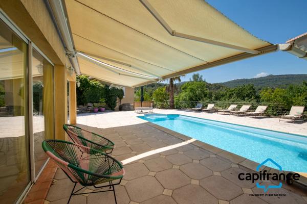 Maison à vendre 7 pièces SOLLIES TOUCAS (83)