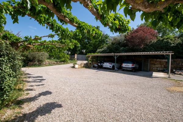 Maison à vendre 7 pièces SOLLIES TOUCAS (83)