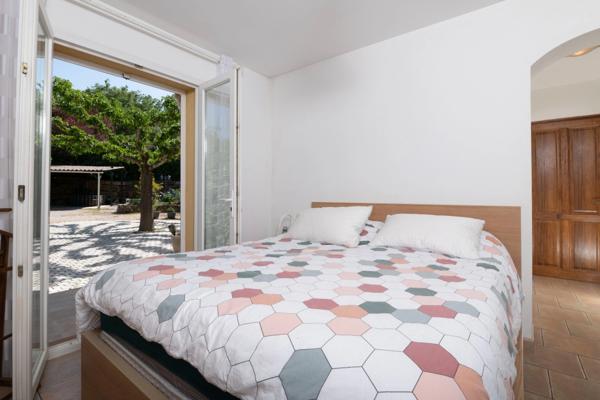 Maison à vendre 7 pièces SOLLIES TOUCAS (83)