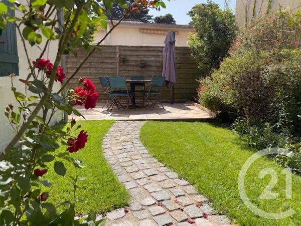Maison à vendre  5 pièces - 124,81 m 2   PORNIC  - 44