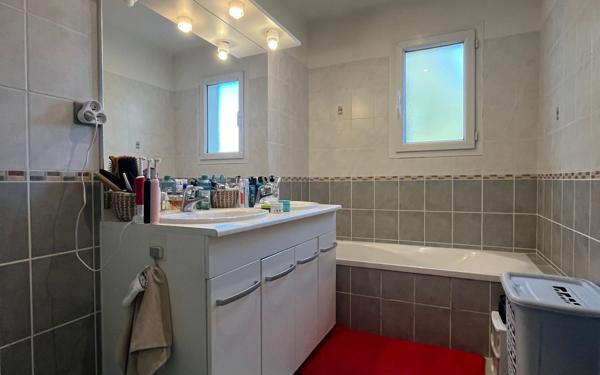 Maison à vendre    5 pièces •  Fressines