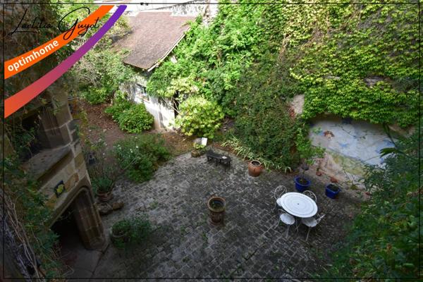 Maison de caractère « Maison du Pèlerin » avec vue sur la prieurale et jardin arboré – Souvigny (03210)