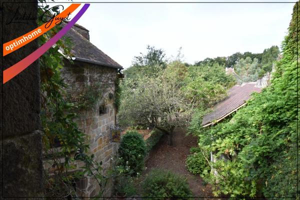 Maison de caractère « Maison du Pèlerin » avec vue sur la prieurale et jardin arboré – Souvigny (03210)