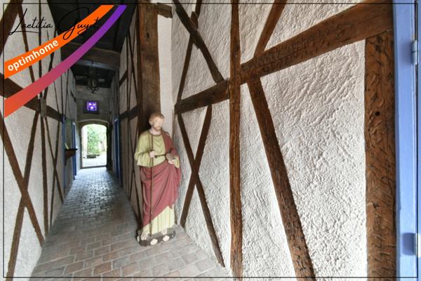 Maison de caractère « Maison du Pèlerin » avec vue sur la prieurale et jardin arboré – Souvigny (03210)