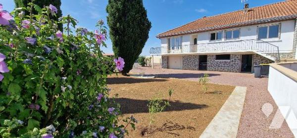 Maison à vendre à Saint-Jacques-de-Thouars (79100) en Deux-Sèvres (79)

À Saint-Jacques-de-Th...