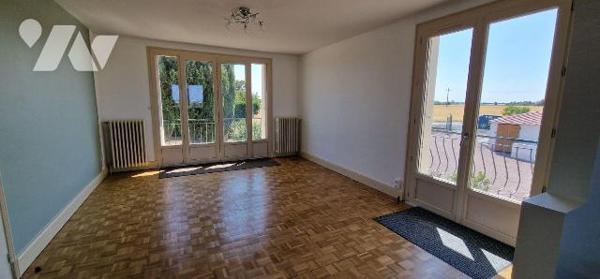 Maison à vendre à Saint-Jacques-de-Thouars (79100) en Deux-Sèvres (79)

À Saint-Jacques-de-Th...