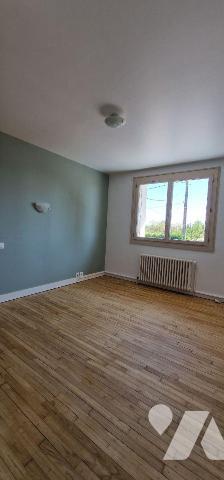Maison à vendre à Saint-Jacques-de-Thouars (79100) en Deux-Sèvres (79)

À Saint-Jacques-de-Th...