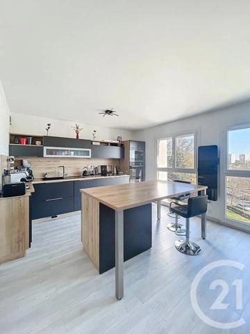 Appartement F5 à vendre  5 pièces - 93,21 m 2   CLERMONT FERRAND  - 63