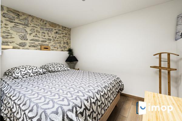 Jolie maison de ville avec cour divisée en 2 appartements