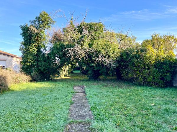 Terrain VIABILISÉ proche de La Rochelle et des plages