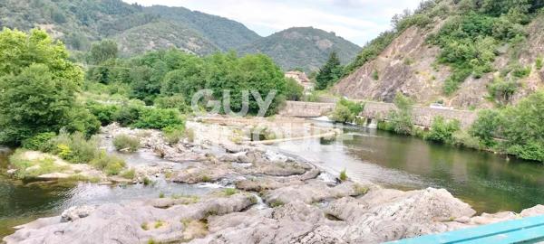 Agréable Maison de 4 pièces avec piscine