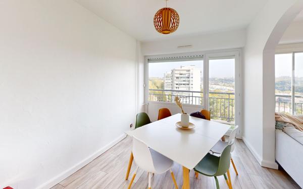 Appartement à vendre    4 pièces • 80,76 m2 Lyon 9