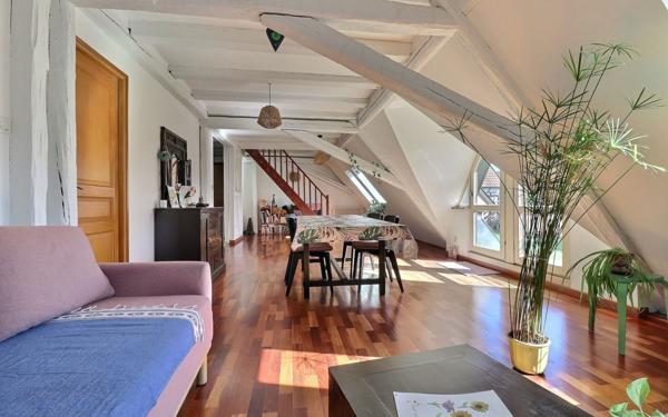 Appartement à vendre    3 pièces • 120 m2 Erstein